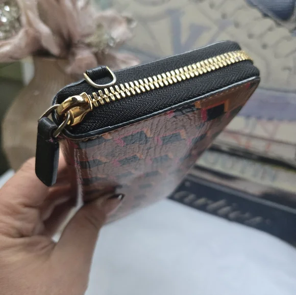 MCM Brown and Pink Visetos Diamond Ziparound Long Continental Wallet VGUC - Picture 4 of 13